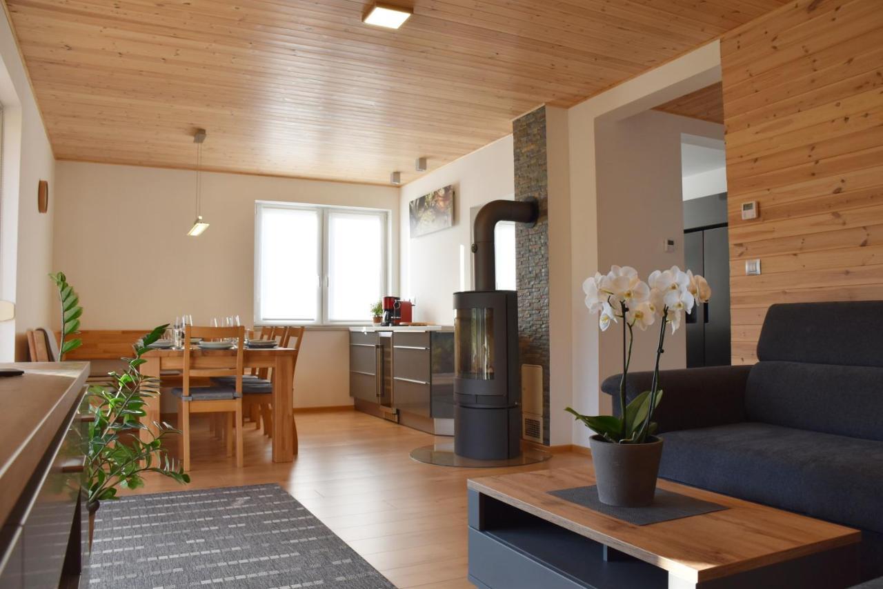 Holiday Home Znojmo W/ Wellness & Wine Exterior photo