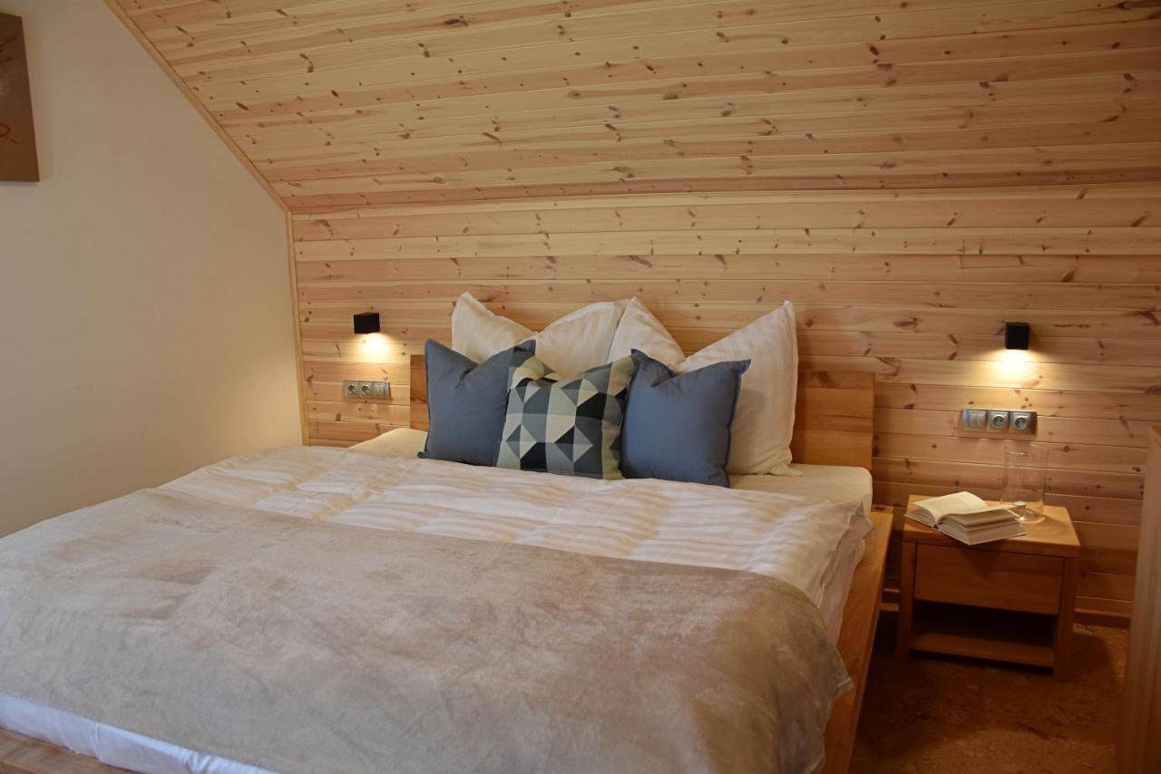 Holiday Home Znojmo W/ Wellness & Wine Exterior photo