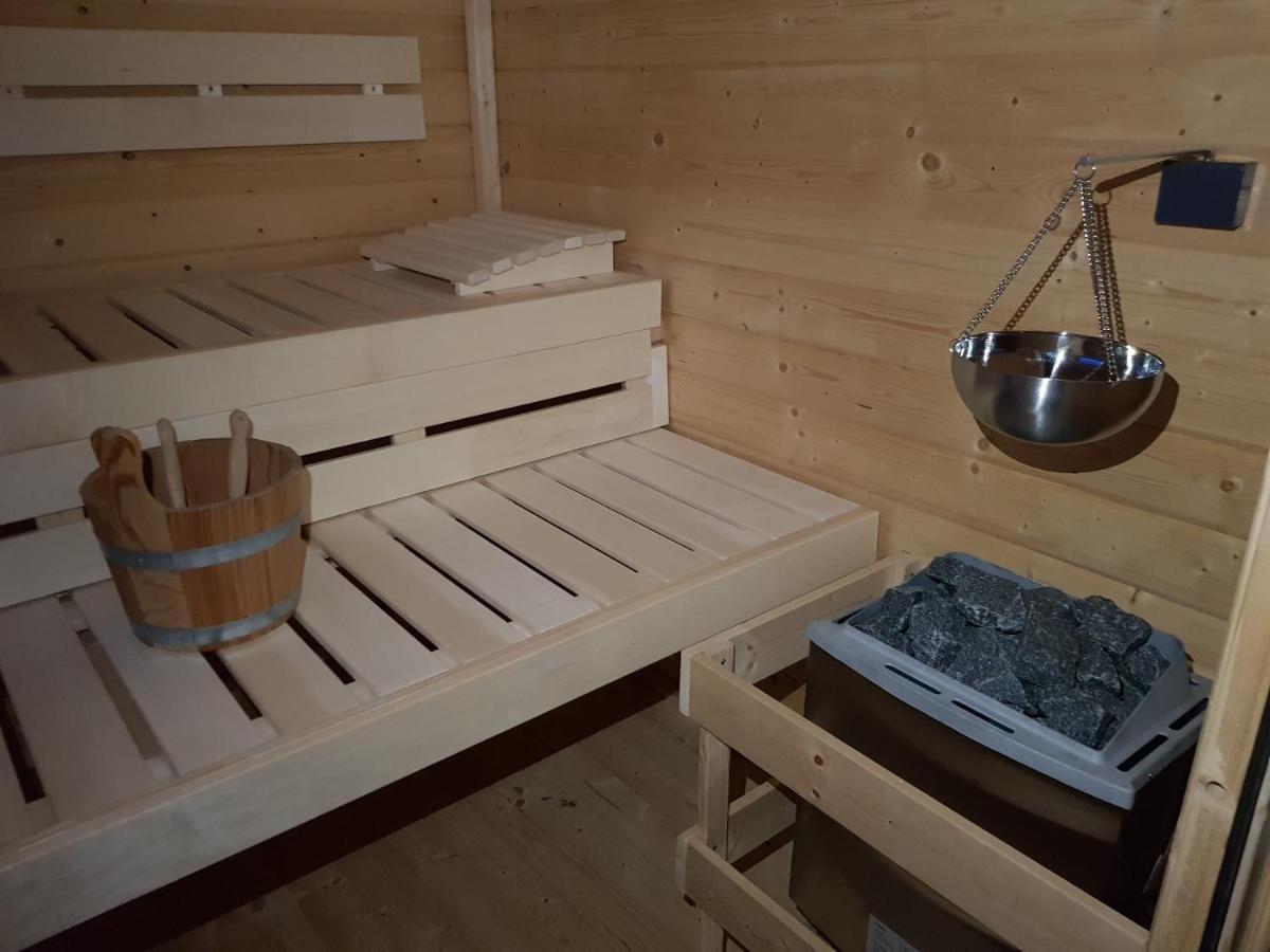 Holiday Home Znojmo W/ Wellness & Wine Exterior photo