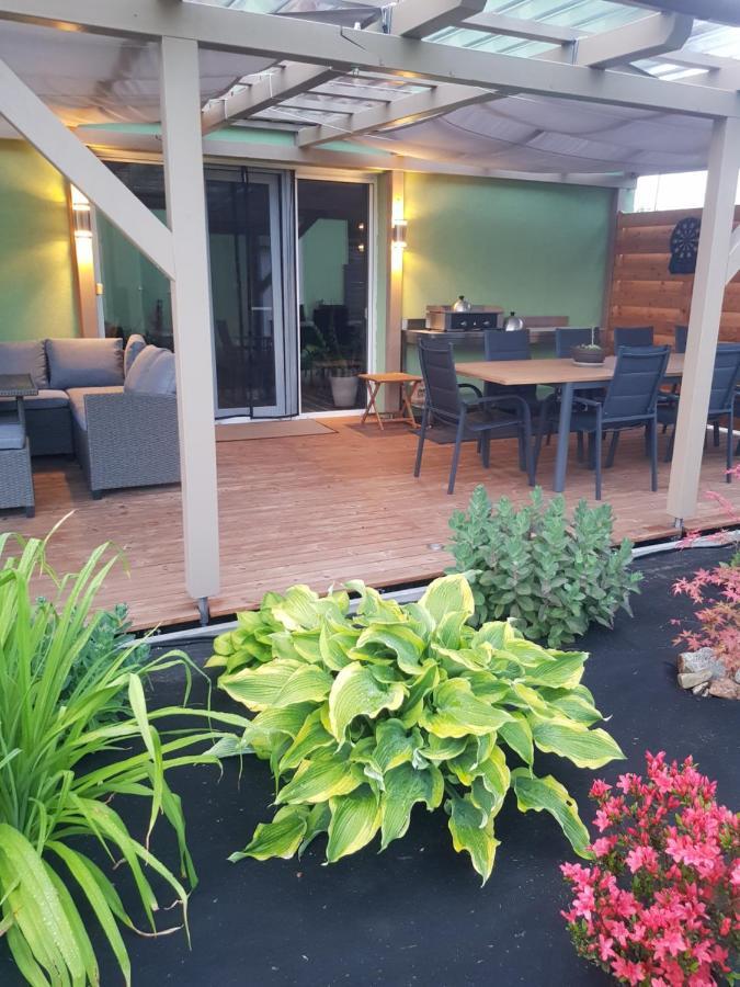 Holiday Home Znojmo W/ Wellness & Wine Exterior photo